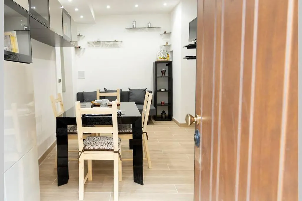 ג'נובה La Casa Di Nico. Appartamento Zona Centro 0*,