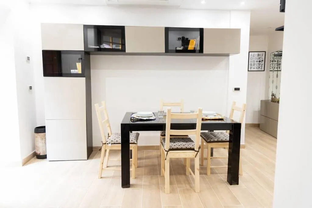 Apartment La Casa Di Nico. Appartamento Zona Centro Genoa Italy